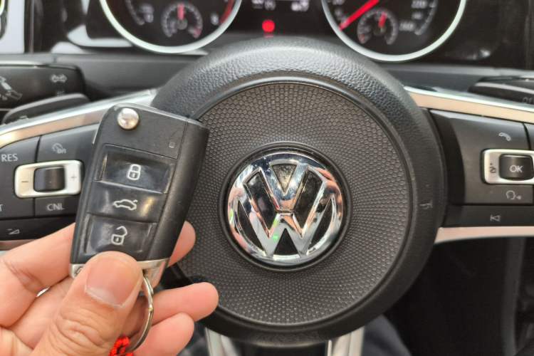 Used Volkswagen Golf 2018 280TSI Automatic R-Line Model Vehicle Key