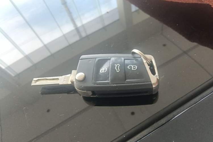 Used Volkswagen Golf 2018 230TSI Automatic Comfort Model Vehicle Key