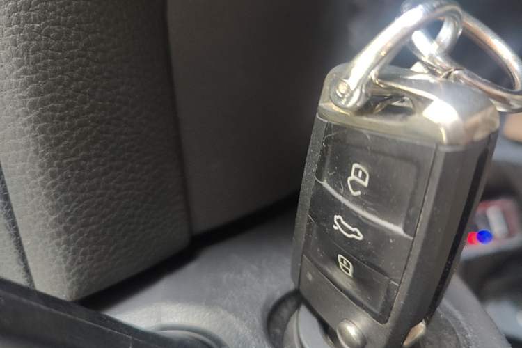 Used Volkswagen Golf 2018 230TSI Automatic Comfort Model Vehicle Key