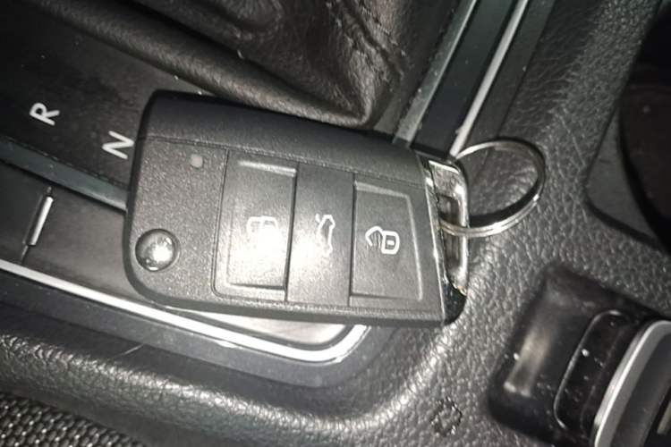 Used Volkswagen Golf 2018 230TSI Automatic Comfort Model Vehicle Key