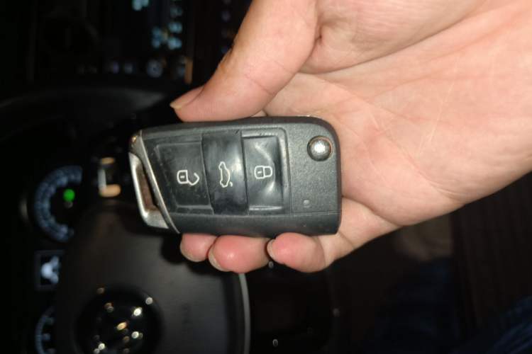 Used Volkswagen Golf 2018 230TSI Automatic Luxury Version Vehicle Key
