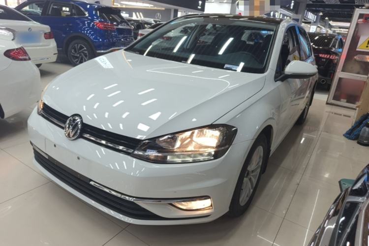Used Volkswagen Golf 2018 230TSI Automatic Comfort Model Guazi used car, China used car export, Used car for sale, Used  cars, Cheapest cars for sale