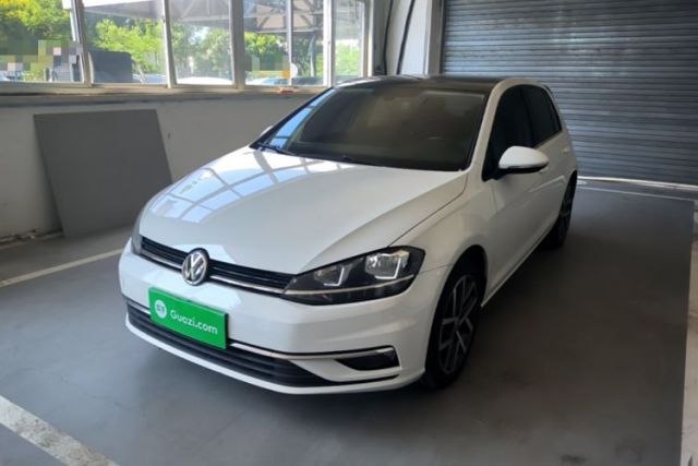 Volkswagen Golf 2018 230TSI Automatic Luxury Version usado