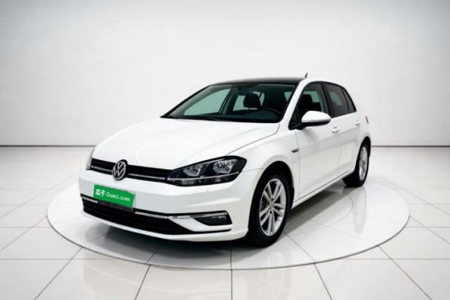 Ojetý Volkswagen Golf 2018 230TSI Automatic Comfort Model