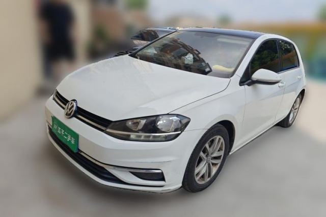 Ojetý Volkswagen Golf 2018 230TSI Automatic Comfort Model