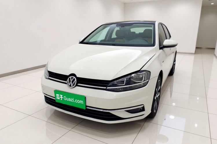 Ojetý Volkswagen Golf 2018 230TSI Automatic Luxury Version Guazi used car, China used car export, Used car for sale, Used cars, Cheapest cars for sale