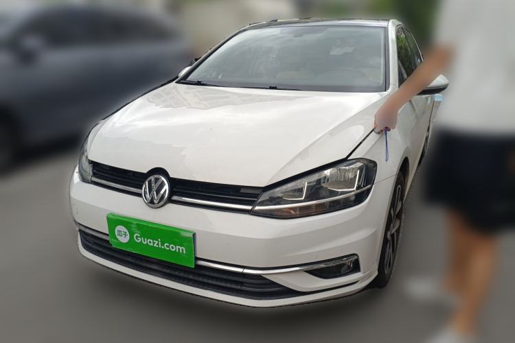 Used Volkswagen Golf 2018 230TSI Automatic Luxury Version Guazi used car, China used car export, Used car for sale, Used cars, Cheapest cars for sale