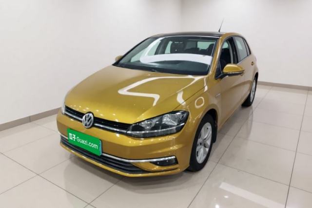 Ojetý Volkswagen Golf 2018 180TSI Automatic Comfort Model