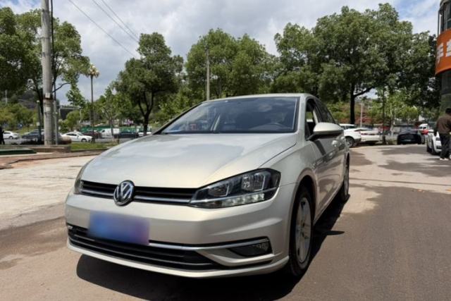 Used Volkswagen Golf 2018 1.6L Automatic Fashion Model