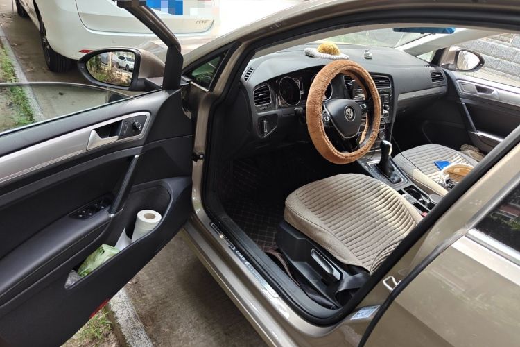 Used Volkswagen Golf 2018 1.6L Automatic Comfort Model Driver Seat