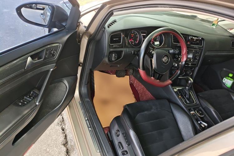 Used Volkswagen Golf 2018 230TSI Automatic Luxury Version Driver Seat