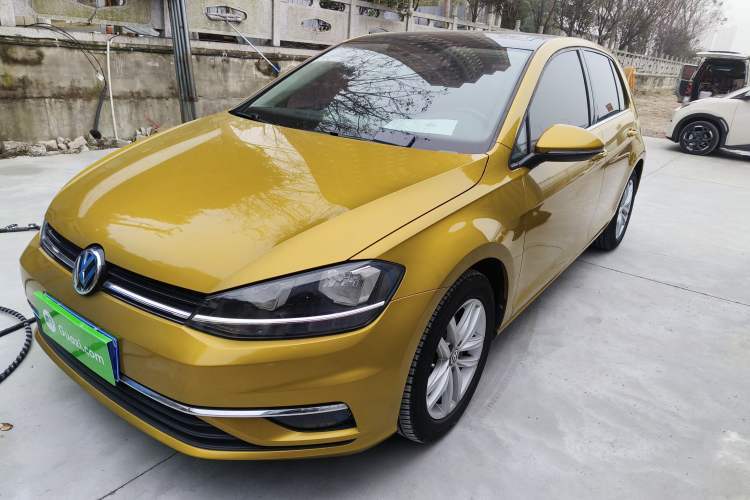 Used Volkswagen Golf 2018 230TSI Automatic Comfort Model Guazi used car, China used car export, Used car for sale, Used  cars, Cheapest cars for sale