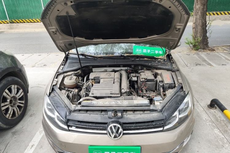 Used Volkswagen Golf 2018 230TSI Automatic Luxury Version Engine Bay