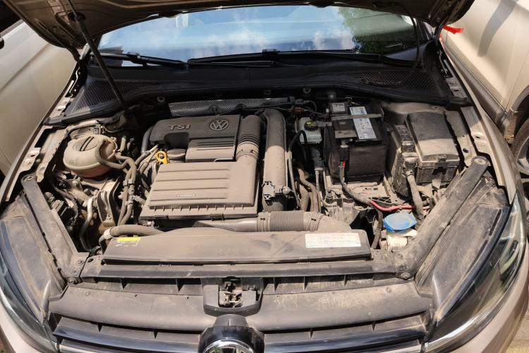 Used Volkswagen Golf 2018 230TSI Automatic Luxury Version Engine Bay