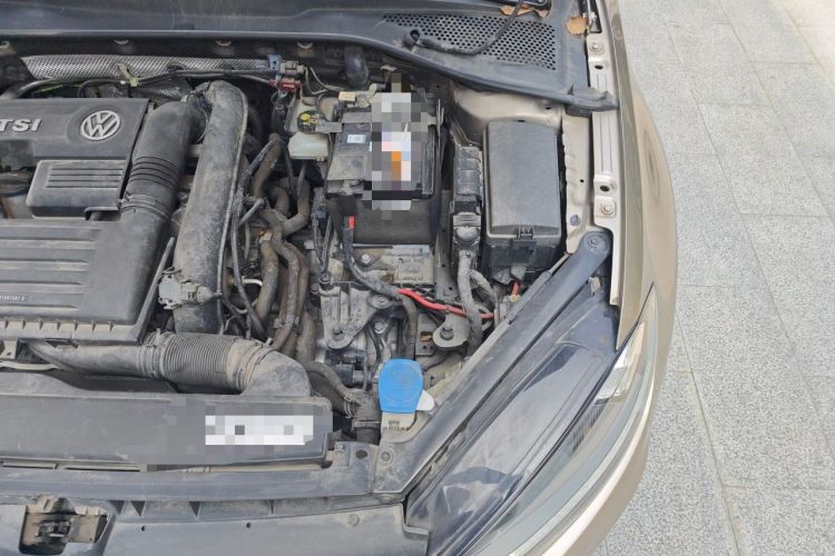 Used Volkswagen Golf 2018 230TSI Automatic Comfort Model Engine Bay Left