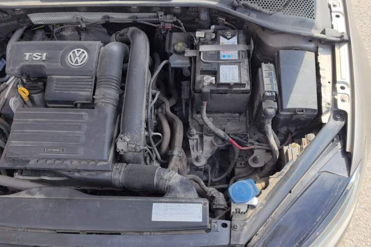Used Volkswagen Golf 2018 230TSI Automatic Comfort Model Engine Bay Left