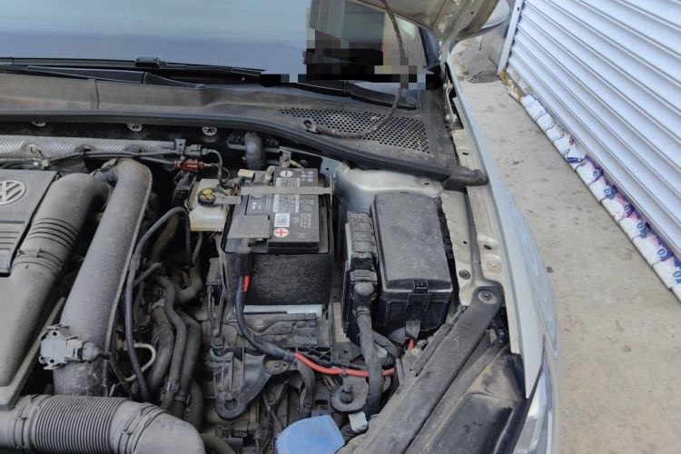 Used Volkswagen Golf 2018 230TSI Automatic Comfort Model Engine Bay Left
