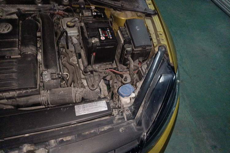 Used Volkswagen Golf 2018 180TSI Automatic Comfort Model Engine Bay Left