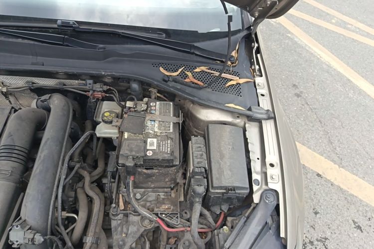 Used Volkswagen Golf 2018 230TSI Automatic Comfort Model Engine Bay Left