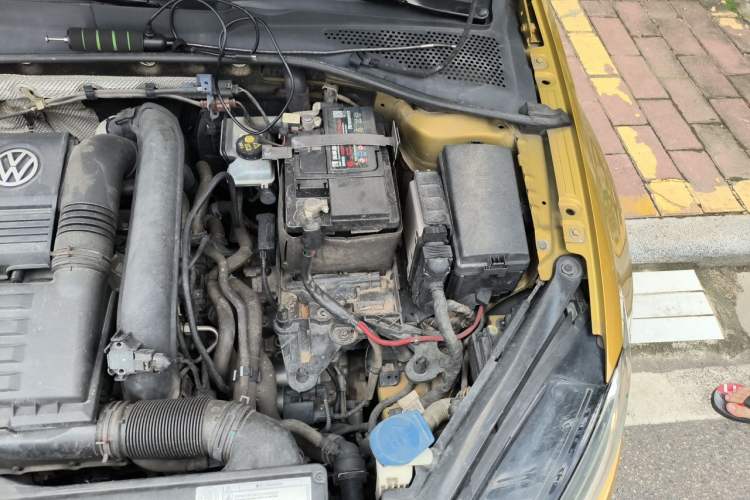 Used Volkswagen Golf 2018 230TSI Automatic Comfort Model Engine Bay Left