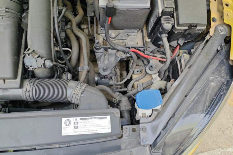 Used Volkswagen Golf 2018 230TSI Automatic Luxury Version Engine Bay Left
