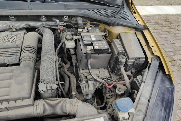 Used Volkswagen Golf 2018 230TSI Automatic Luxury Version Engine Bay Left