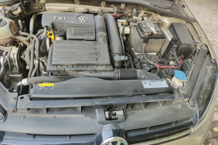 Used Volkswagen Golf 2018 230TSI Automatic Luxury Version Engine Bay Left