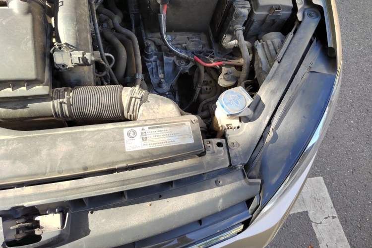Used Volkswagen Golf 2018 230TSI Automatic Comfort Model Engine Bay Left