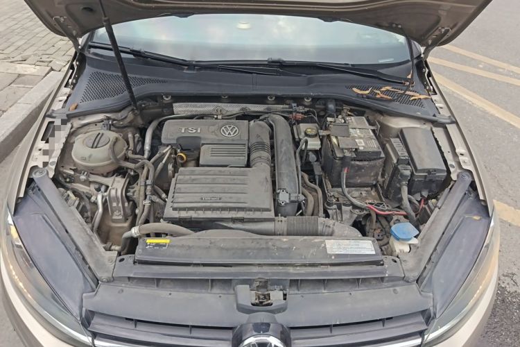 Used Volkswagen Golf 2018 230TSI Automatic Comfort Model Engine Bay
