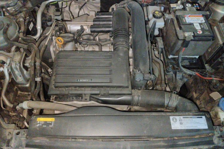 Used Volkswagen Golf 2018 230TSI Automatic Luxury Version Engine Bay