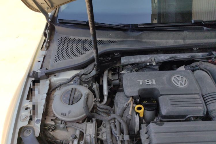 Used Volkswagen Golf 2018 230TSI Automatic Comfort Model Engine Bay Right