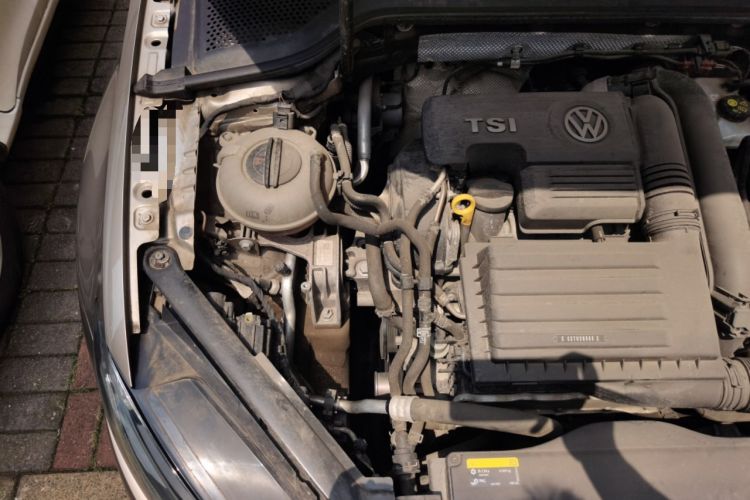 Used Volkswagen Golf 2018 230TSI Automatic Luxury Version Engine Bay Right