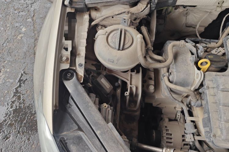 Used Volkswagen Golf 2018 1.6L Automatic Comfort Model Engine Bay Right