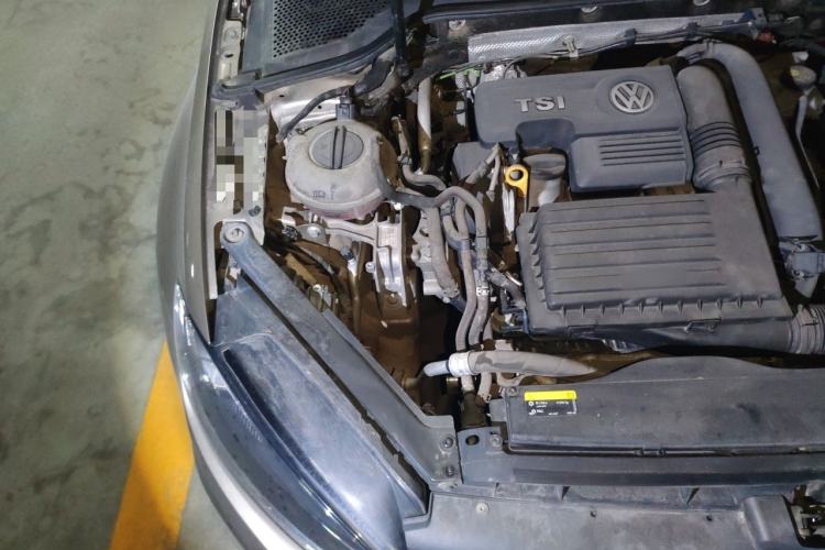 Used Volkswagen Golf 2018 230TSI Automatic Comfort Model Engine Bay Right