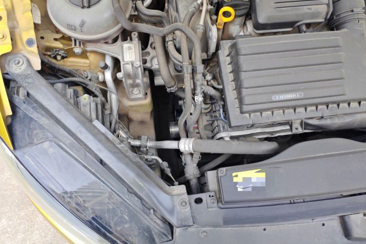 Used Volkswagen Golf 2018 230TSI Automatic Luxury Version Engine Bay Right