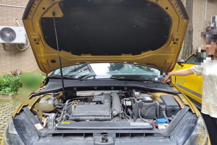 Used Volkswagen Golf 2018 230TSI Automatic Luxury Version Engine Bay
