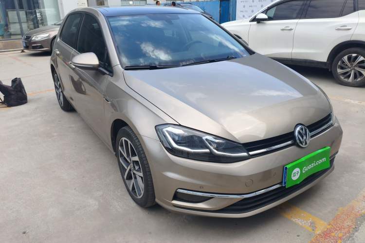Used Volkswagen Golf 2018 230TSI Automatic Luxury Version Exterior 1