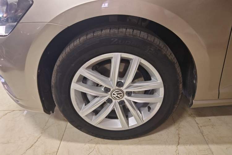 Used Volkswagen Golf 2018 1.6L Automatic Comfort Model Exterior 4