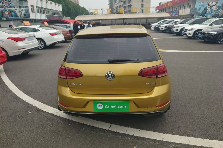 Used Volkswagen Golf 2018 1.6L Automatic Comfort Model Exterior 4