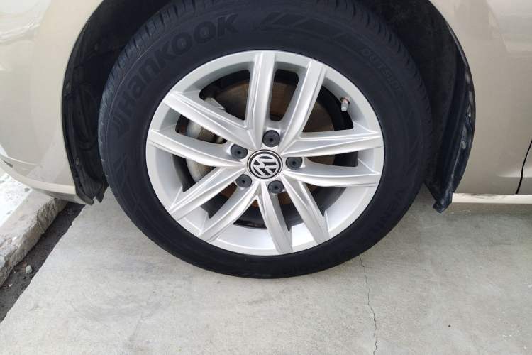 Used Volkswagen Golf 2018 1.6L Automatic Comfort Model Exterior 4