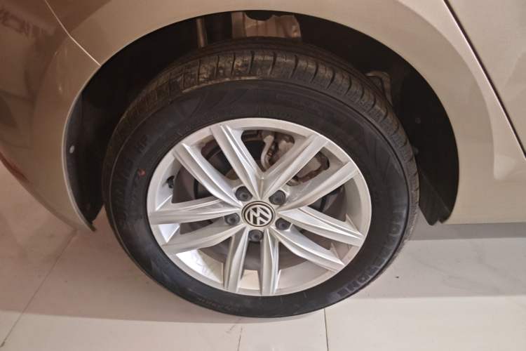 Used Volkswagen Golf 2018 1.6L Automatic Comfort Model Exterior 5