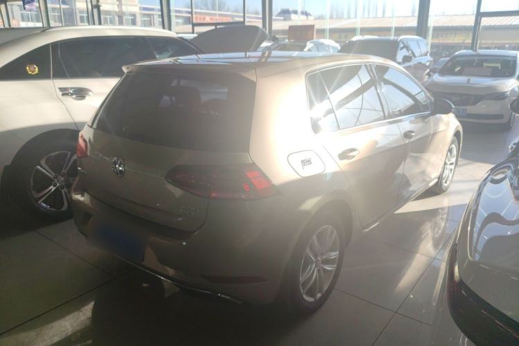 Used Volkswagen Golf 2018 230TSI Automatic Comfort Model Exterior 5