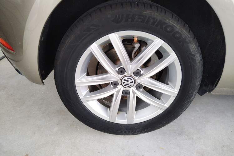Used Volkswagen Golf 2018 1.6L Automatic Comfort Model Exterior 5