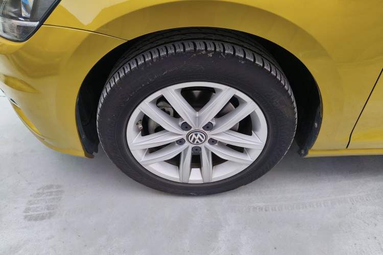 Used Volkswagen Golf 2018 230TSI Automatic Comfort Model Exterior 7