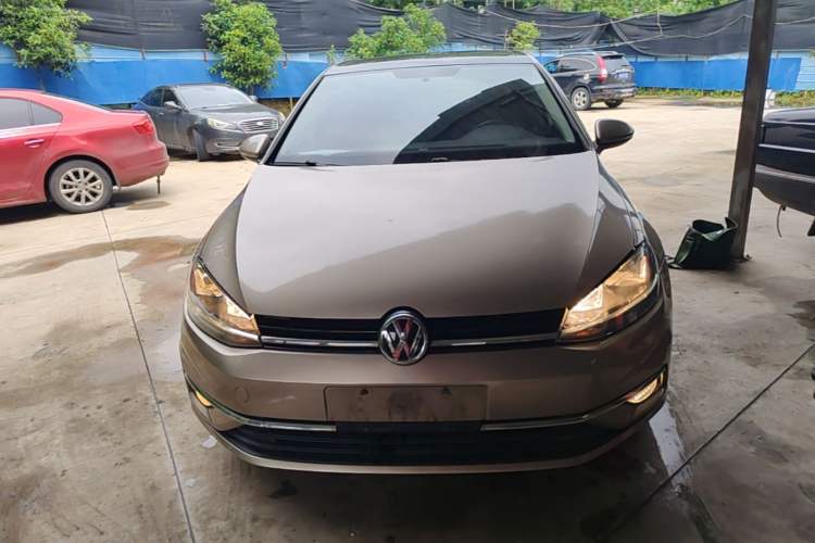 Used Volkswagen Golf 2018 1.6L Automatic Comfort Model Front