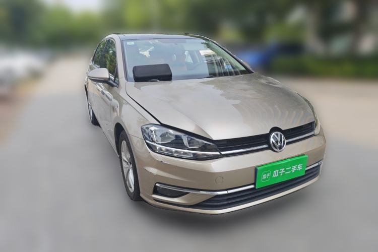 Used Volkswagen Golf 2018 230TSI Automatic Comfort Model Front Right 45 Deg