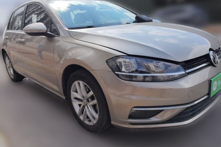 Used Volkswagen Golf 2018 230TSI Automatic Comfort Model Front Right 45 Deg