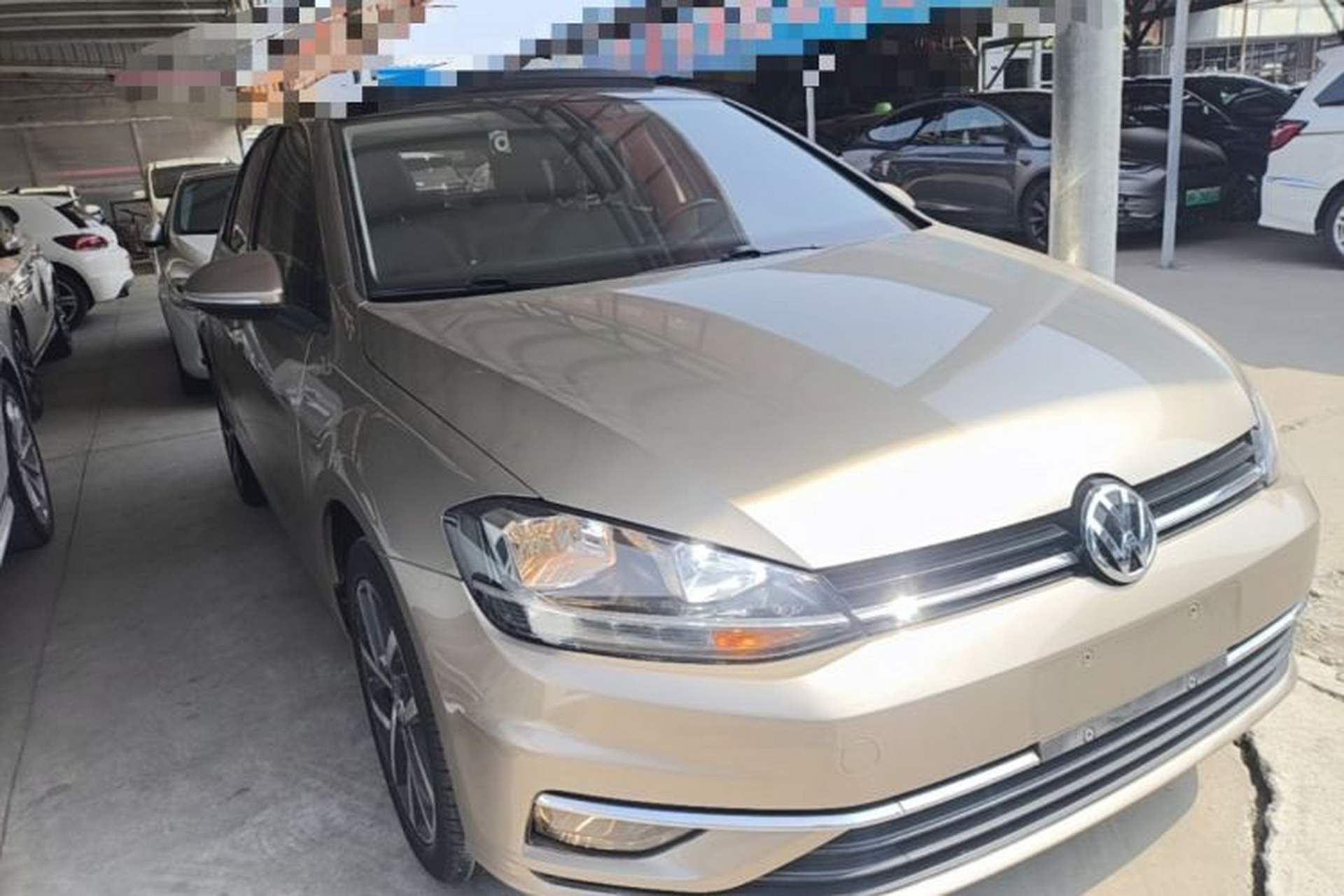 Used Volkswagen Golf 2018 230TSI Automatic Luxury Version Front Right 45 Deg