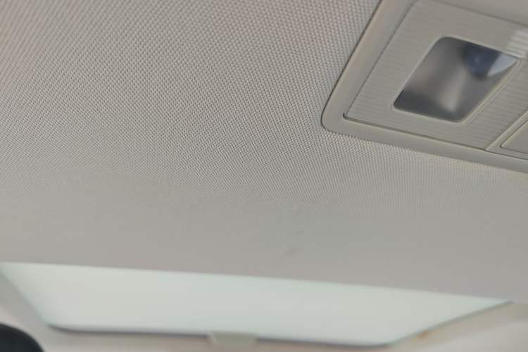 Used Volkswagen Golf 2018 230TSI Automatic Comfort Model Headliner