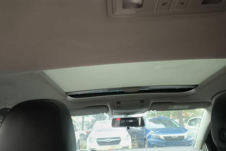 Used Volkswagen Golf 2018 230TSI Automatic Comfort Model Headliner